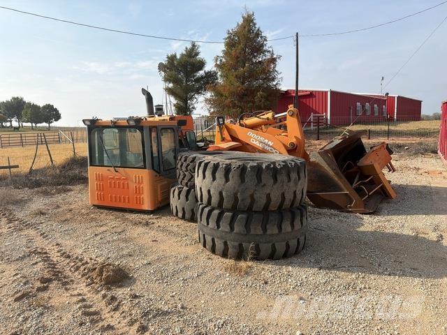 Doosan DL300 Kolesové nakladače