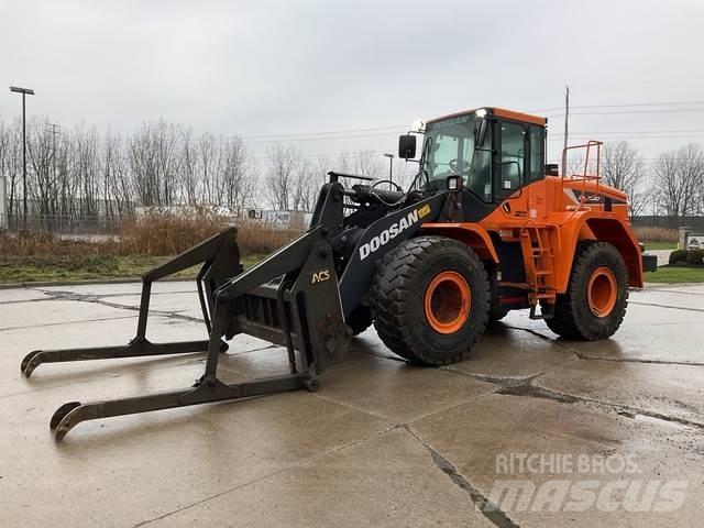 Doosan DL300-5 Kolesové nakladače