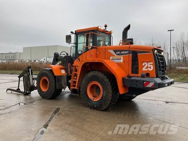 Doosan DL300-5 Kolesové nakladače