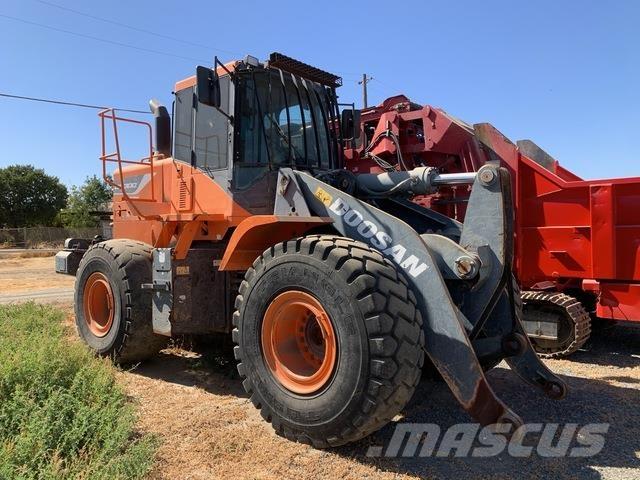 Doosan DL300-5 Kolesové nakladače