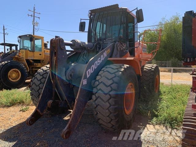 Doosan DL300-5 Kolesové nakladače