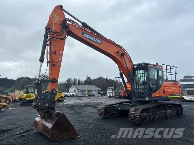 Doosan DX225LC Pásové rýpadlá