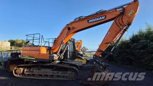 Doosan DX225LC Pásové rýpadlá
