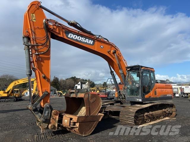 Doosan DX300LC Pásové rýpadlá