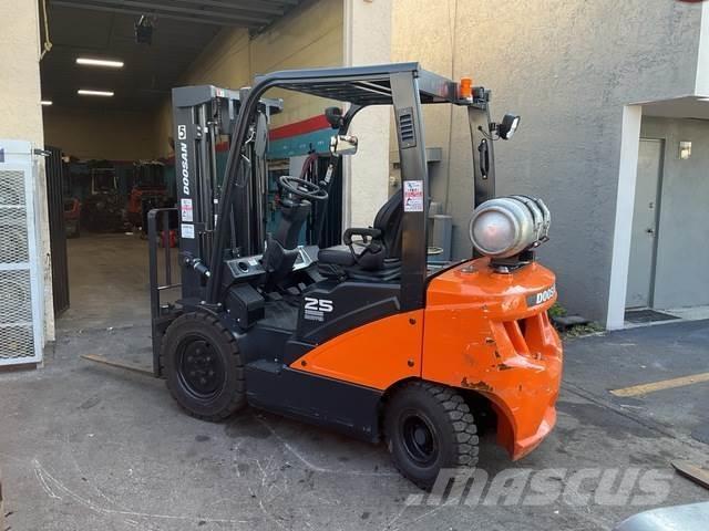 Doosan G25E-7 Stavebníctvo - ostatné