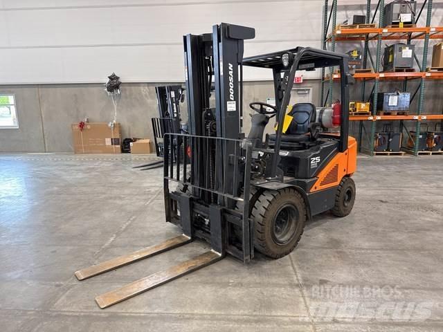Doosan G25N-7 Stavebníctvo - ostatné
