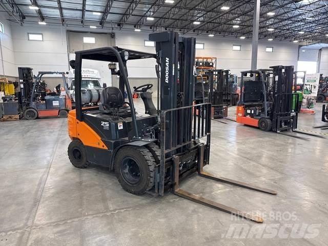 Doosan G25N-7 Stavebníctvo - ostatné