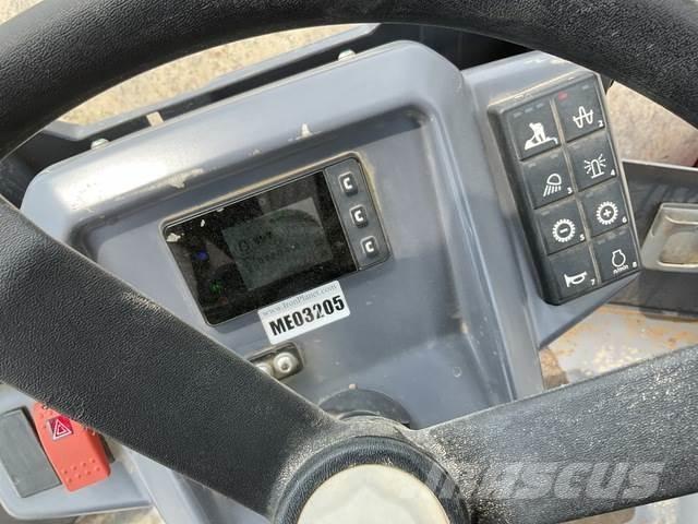Dynapac CA305 Ťahačové valce
