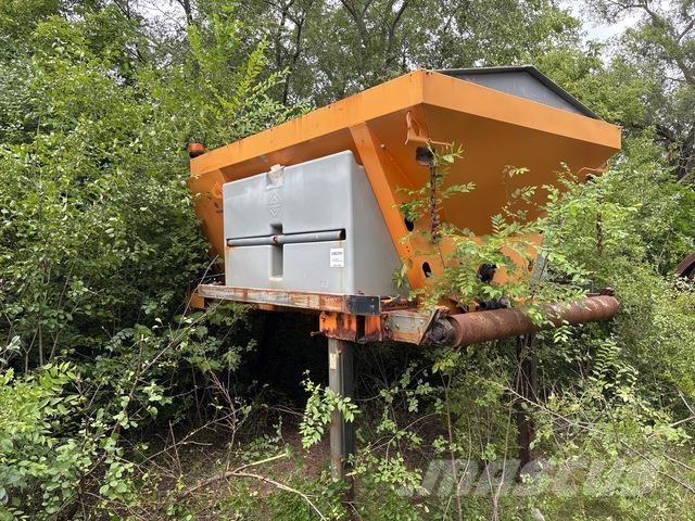 Epoke SH3500 Posýpače soli a piesku