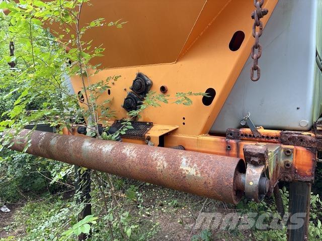 Epoke SH3500 Posýpače soli a piesku