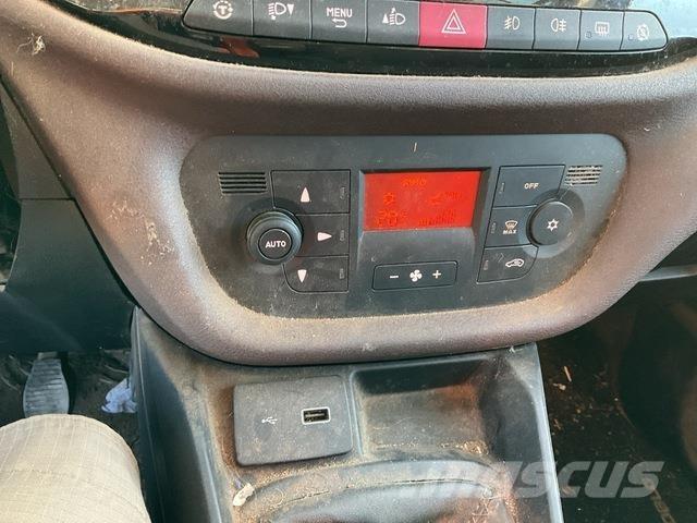 Fiat Doblo Automobily