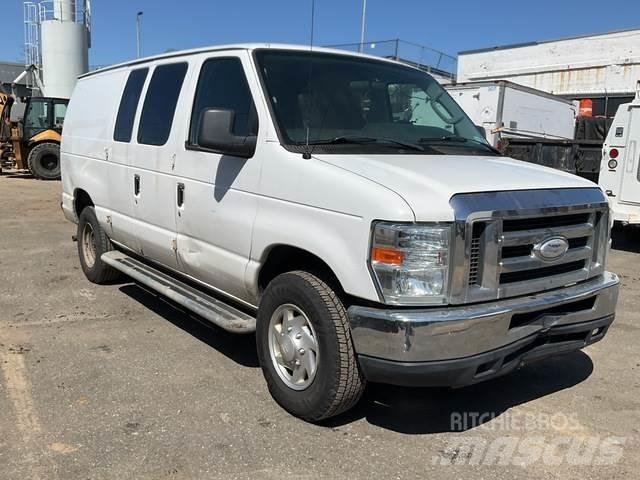 Ford E-250 Dodávky