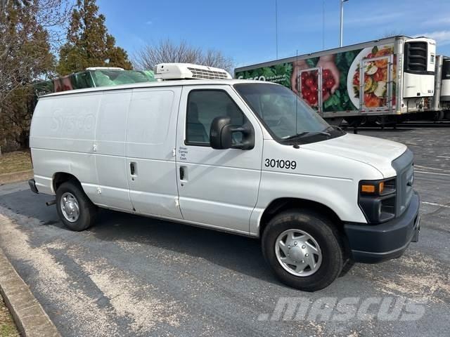 Ford E-250 Dodávky
