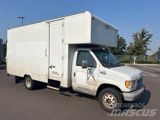 Ford E-350 Skriňová nadstavba