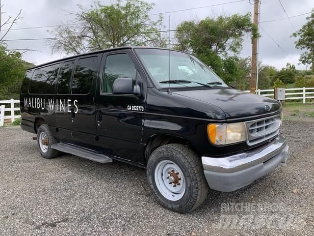 Ford E-350 Automobily