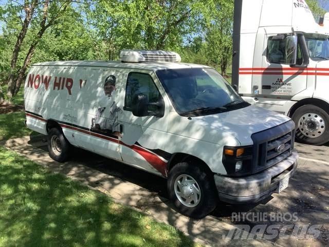 Ford E-350 Dodávky