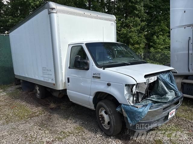 Ford E-350 Skriňová nadstavba