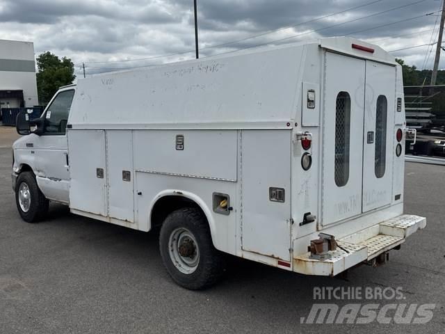 Ford E-350 Nakladacia/sklápacia bočnica