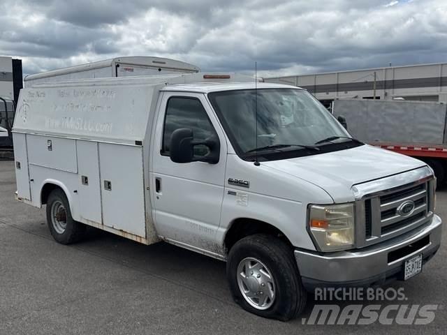 Ford E-350 Nakladacia/sklápacia bočnica