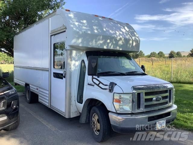 Ford E-350 Skriňová nadstavba
