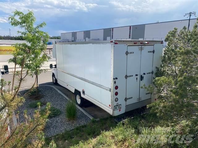Ford E-350 Dodávky