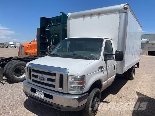 Ford E-350 Skriňová nadstavba