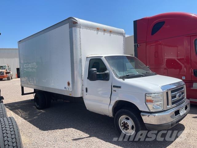 Ford E-350 Skriňová nadstavba