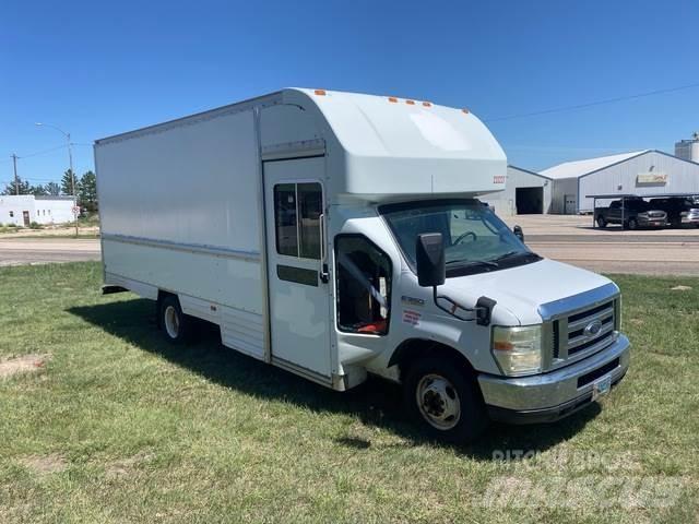 Ford E-350 Skriňová nadstavba
