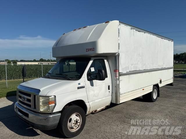 Ford E-350 Skriňová nadstavba