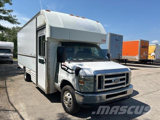 Ford E-350 Dodávky