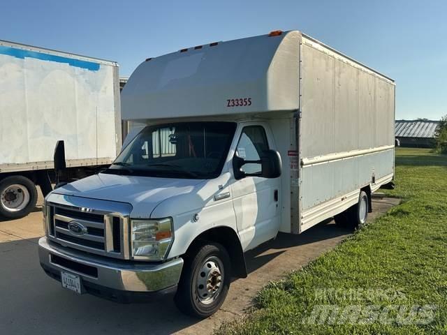 Ford E-350 Dodávky