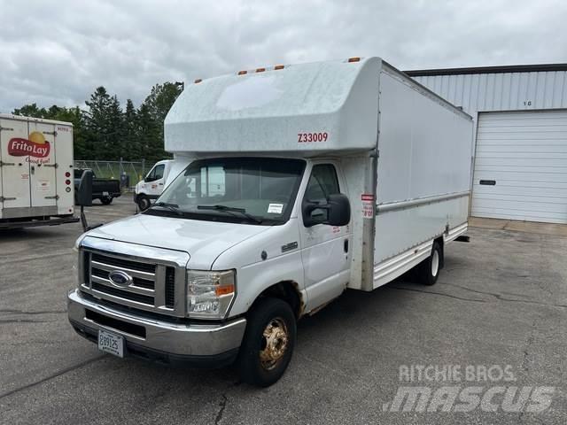 Ford E-350 Dodávky