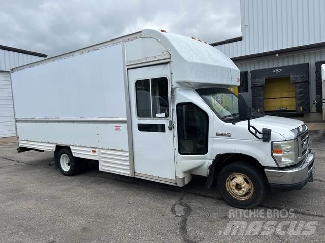Ford E-350 Dodávky