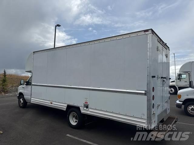 Ford E-350 Dodávky