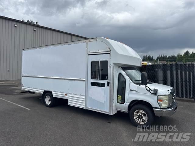 Ford E-350 Dodávky