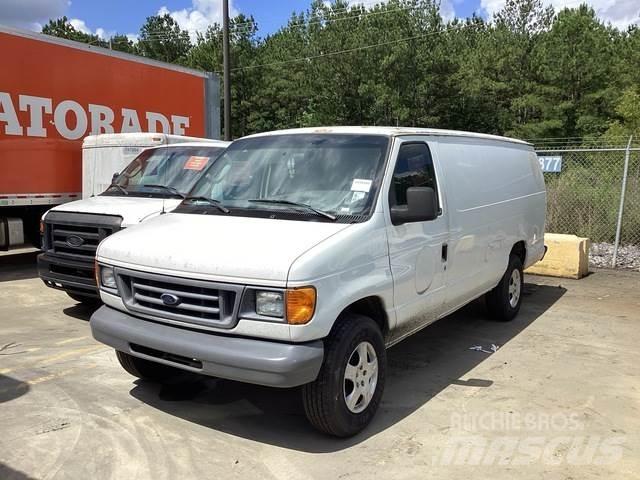 Ford E-350 Dodávky
