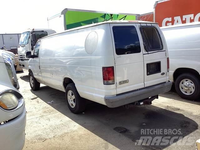 Ford E-350 Dodávky