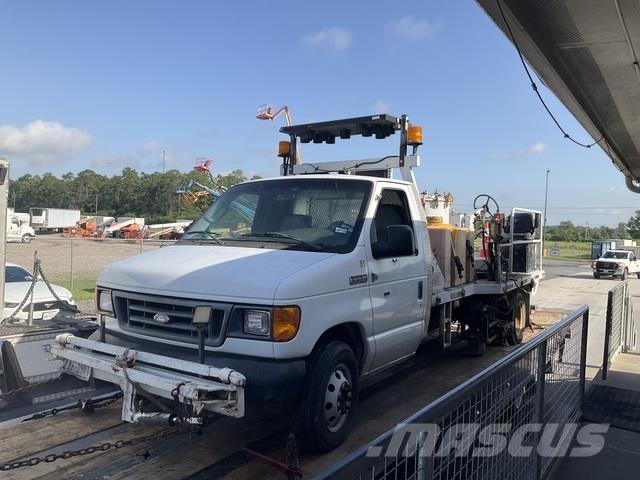 Ford E-350 Komunálne / Multi-úžitkové vozidlá