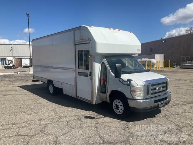 Ford E-350 Skriňová nadstavba