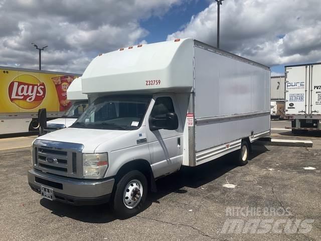 Ford E-350 Skriňová nadstavba
