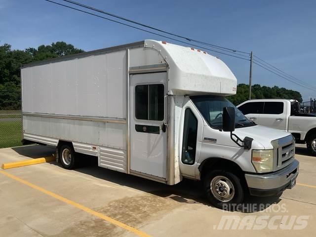 Ford E-350 Dodávky