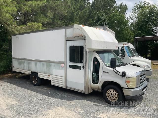 Ford E-350 Dodávky