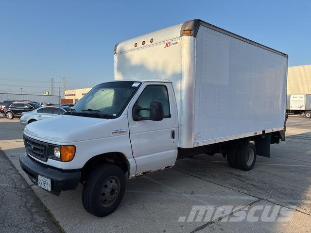 Ford E-350 Dodávky