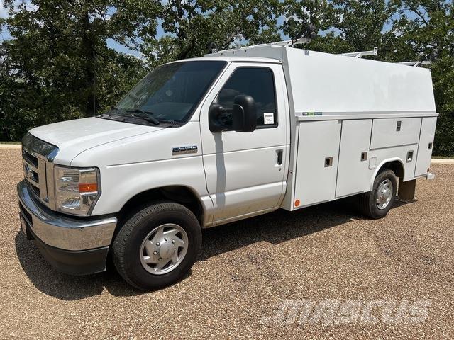 Ford E-350 Nakladacia/sklápacia bočnica