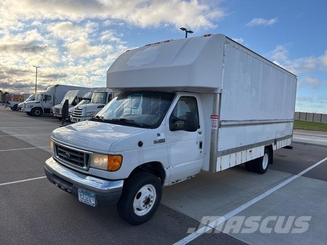 Ford E-350 Skriňová nadstavba