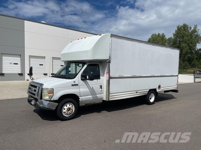 Ford E-350 Skriňová nadstavba