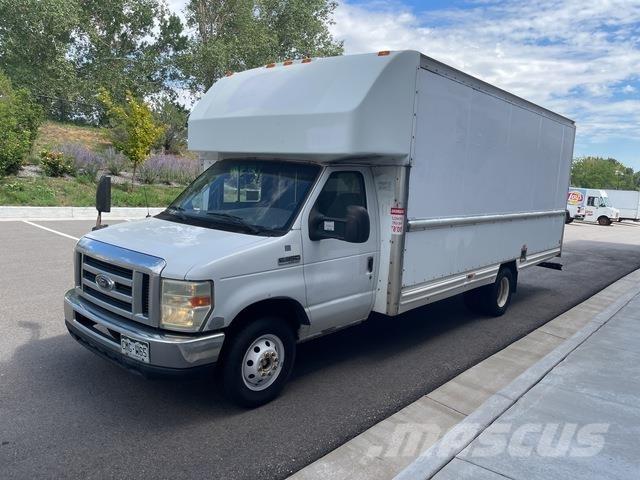 Ford E-350 Skriňová nadstavba