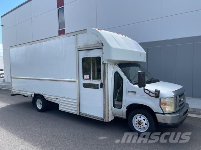 Ford E-350 Skriňová nadstavba