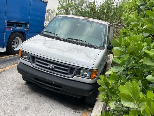 Ford E-350 Dodávky