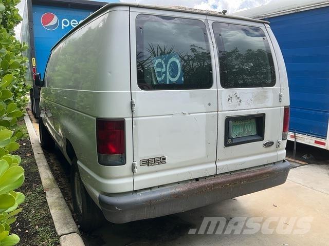 Ford E-350 Dodávky